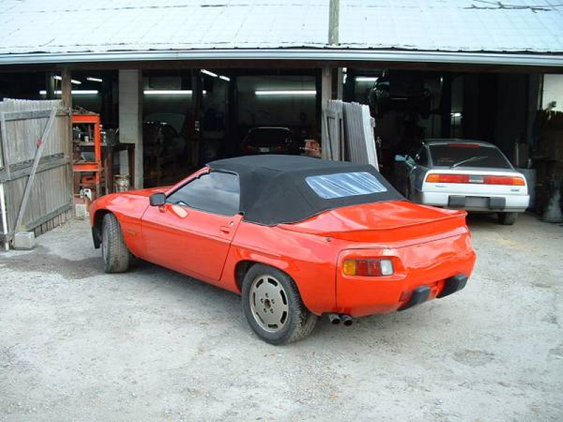 Illustration for article titled For $6,000, This 928 Is On The Ragtop